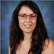 Professeure agrégée de l’Education Nationale, 18 ans d’expérience, spécialiste du Delf et du bac de français